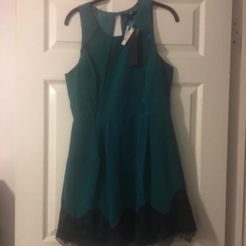 Aryn K dress Nwt